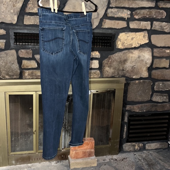 Lee Relaxed Fit Straight Leg Jeans - Picture 7 of 9
